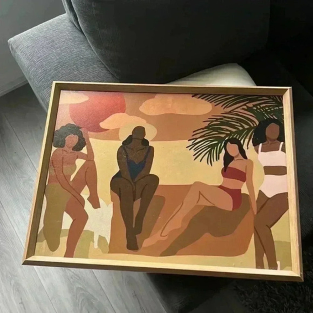 Black Women Painting​​​​​​​​​​​​​​‎